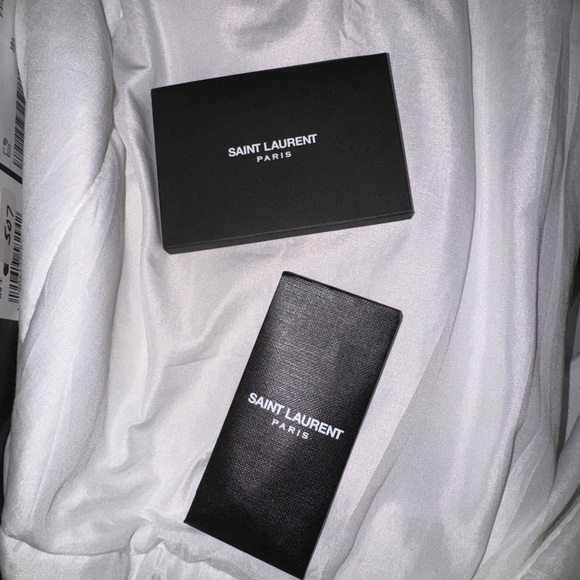 YSL CASSANDRA SANDALS IN PATENT LEATHER - Picture 10 of 17